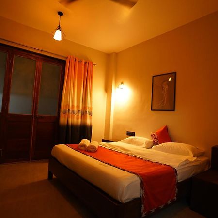 Coastal Bay Inn Alibag Bagian luar foto