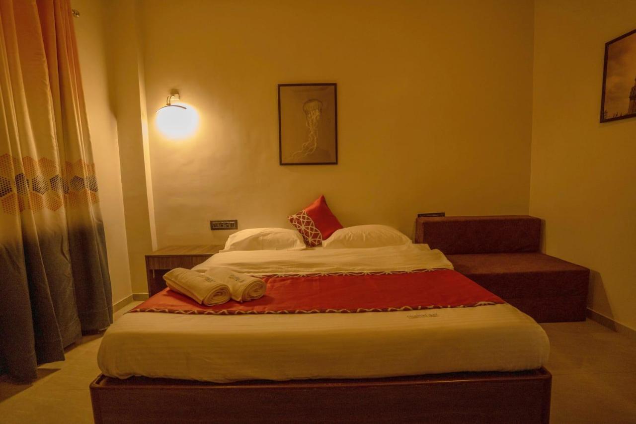 Coastal Bay Inn Alibag Bagian luar foto