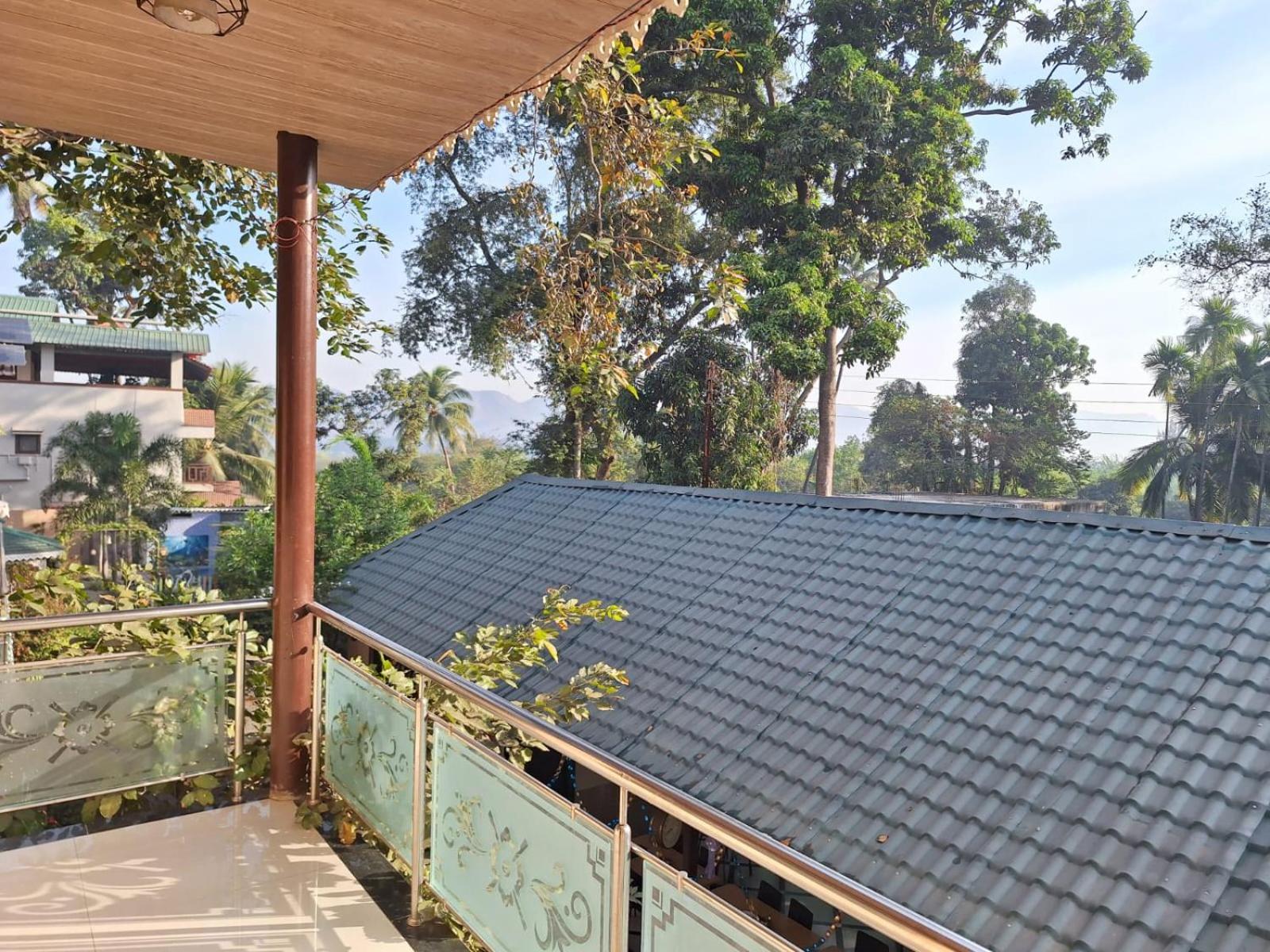 Coastal Bay Inn Alibag Bagian luar foto