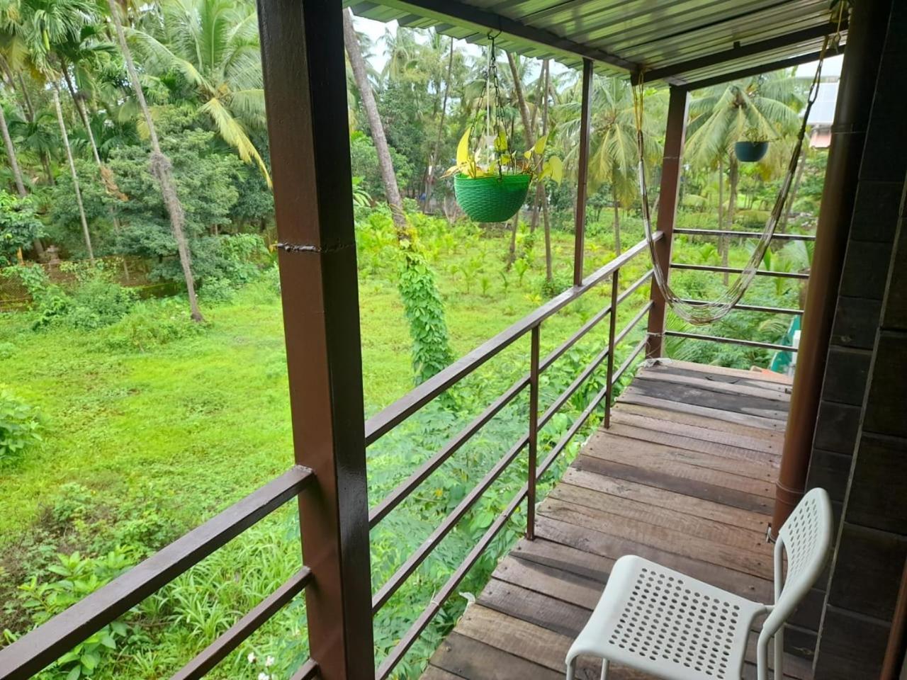 Coastal Bay Inn Alibag Bagian luar foto