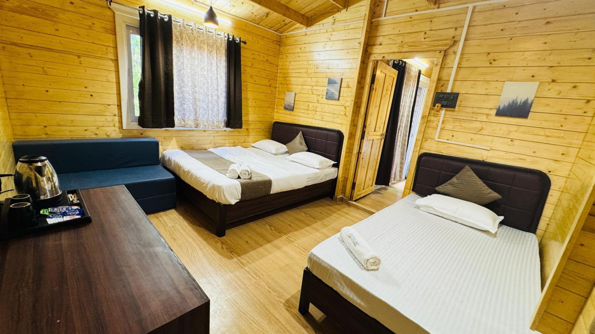 Coastal Bay Inn Alibag Bagian luar foto