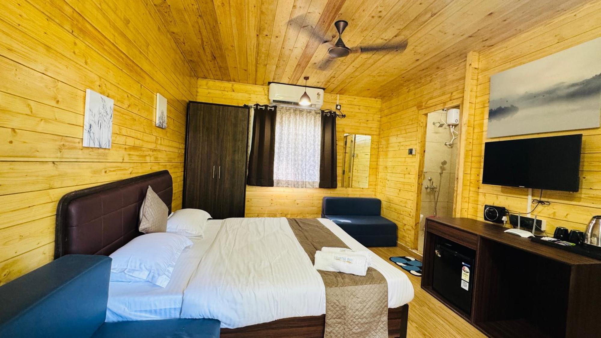 Coastal Bay Inn Alibag Bagian luar foto